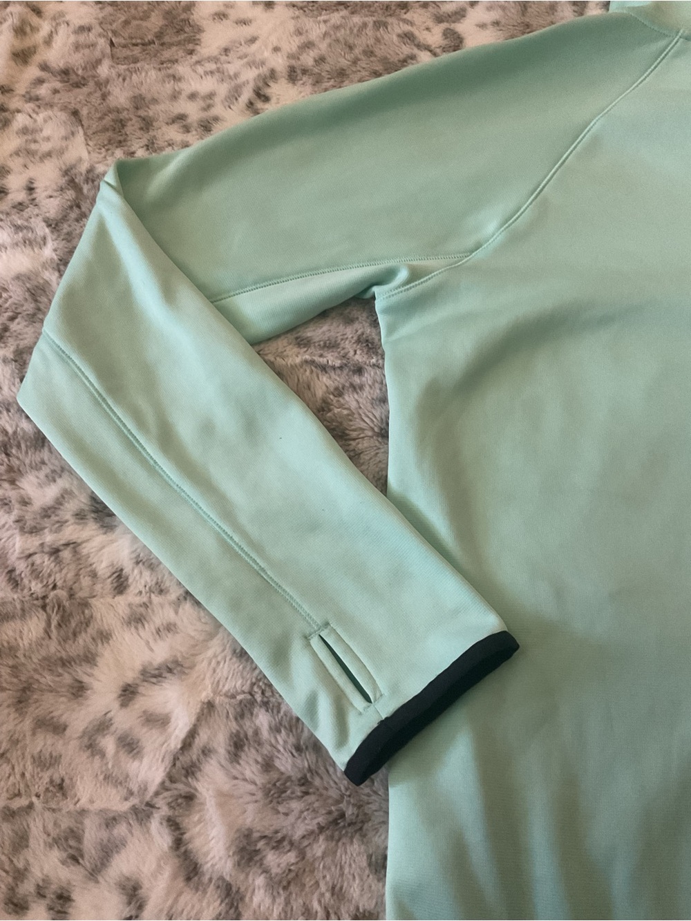 Women’s Under Armour Mint Turquoise Zip Jacket with Black Zipper Trim size L - Picture 10 of 12